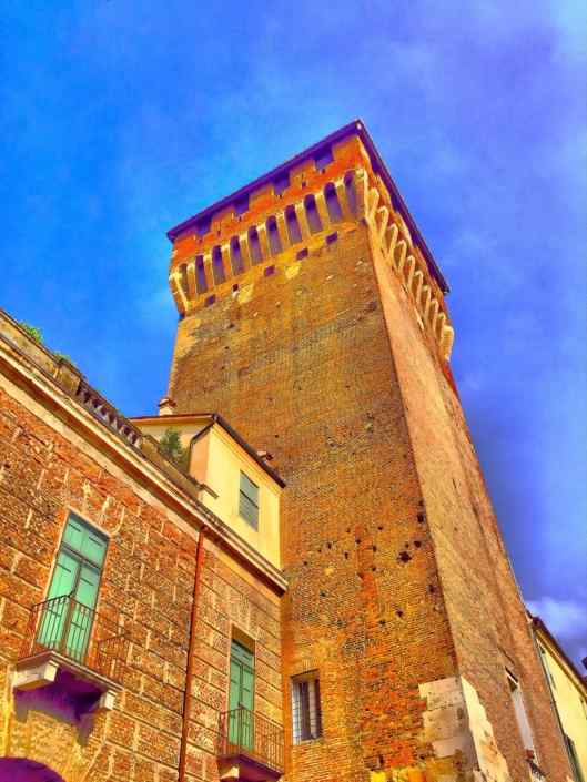 D’in su la vetta della torre antica….? ®( Stefano Sartoris )